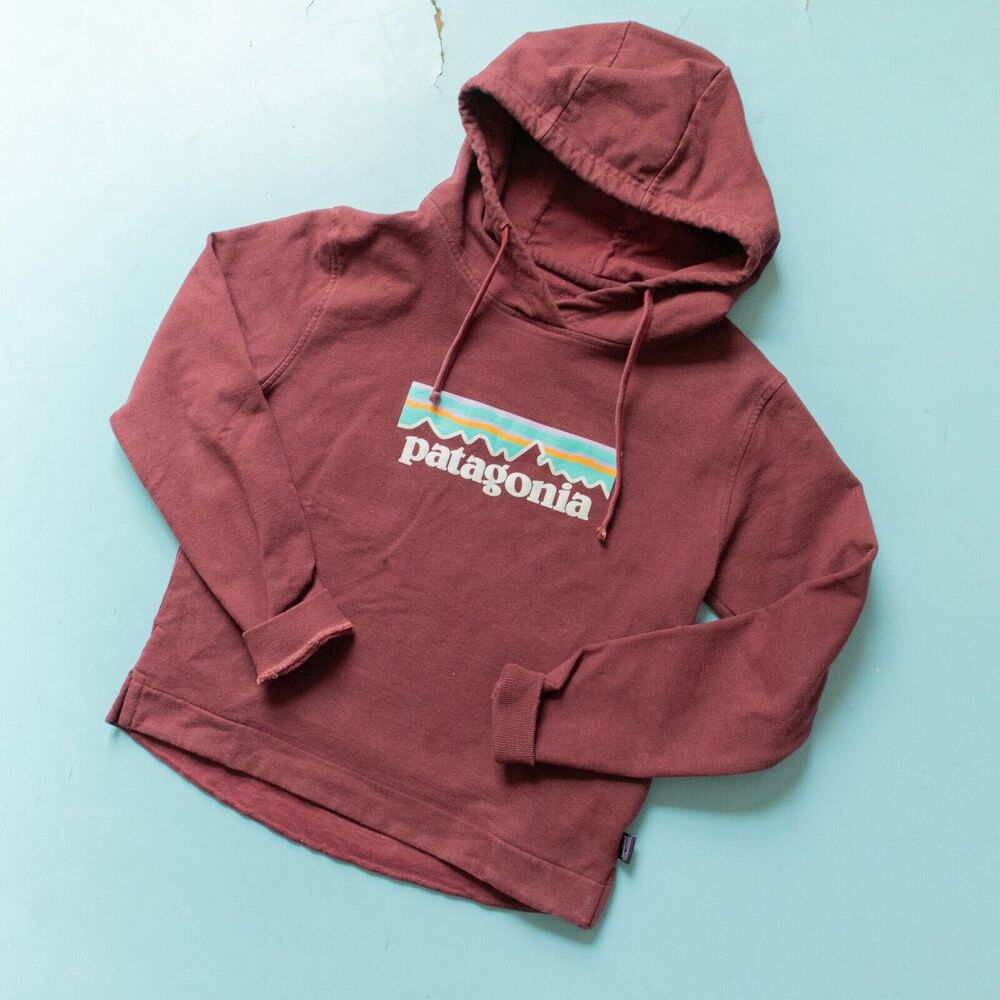 Patagonia Maroon Faded Washed Crop Logo Hoodie Sweatshirt Size Small